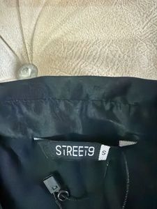 Black Long Sleeve Cropped Blouse