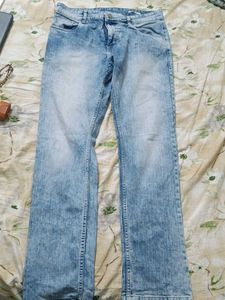 Light Wash Distressed Denim Jeans for men
