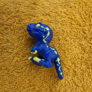 Kinder Joy Jurassic World Velociraptor 🦖