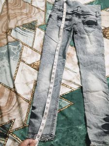 Stylish Grey Washed Jeans