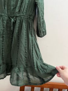 Fame forever by lifestyle green dress. Size L. kne