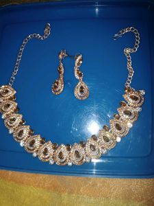 Stunning Statement Necklace and Earrings Set