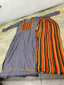 Elegant Grey Kurta Set with Vibrant Stripes