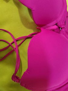 1003 -- 3 hook Push-Up padded Bra