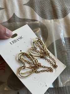 Urbanic Heart Dangle Earrings