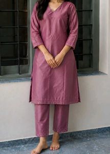 Elegant Mauve  V-Neck Kurta with pant💜 | S size