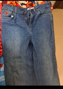 Classic Blue Straight Leg Jeans with Frayed Hem