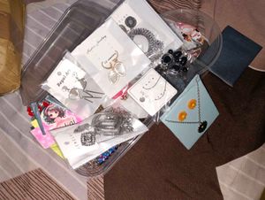 Assorted Jewellery Set 45 pc  freebies also