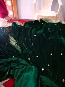 New Without Tags Velvet  Mehndi 💚Saree 👍