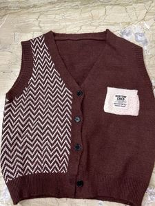 Chic Chevron Knit Vest