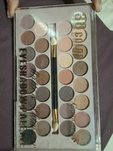 30 Color Eyeshadow Palette