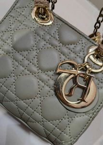 👛 Elegant Quilted Shoulder Bag 👜