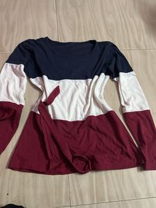 Super cute colour block full sleeve top 💙❤️🤍