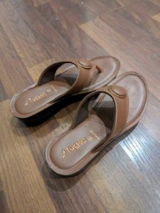 Tucson Brown Thong Sandals