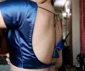 deep neck blouse (non padded)