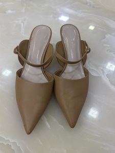 Stylish Pointed Toe Heels
