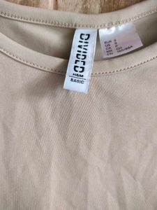 Basic Crew Neck Tee