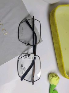 Gucci Eyeglasses Frame - Stylish & Chic