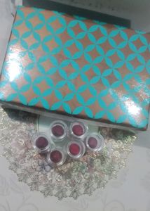 Lipstick Kit ( 6 Mini Lipsticks )