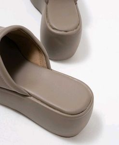 LITTLEBOX NEW Vintage Vibe City Girl Mocha