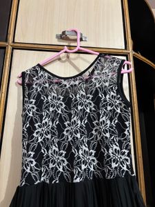 Elegant Black Lace Dress