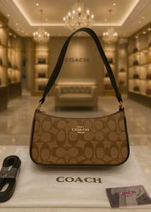 Coach Shoulder Bags With Box