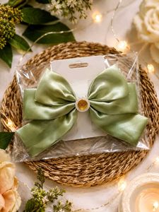 Elegant Green Satin Bow Hair Clip