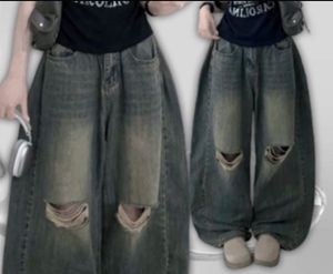 Ripped Baggy Jeans