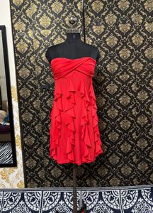 Chic Red Ruffle Strapless Dress