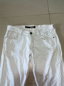 White denim jeans