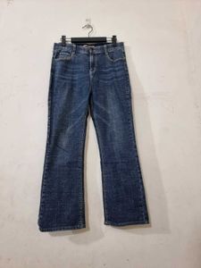 High-Waisted Jeans