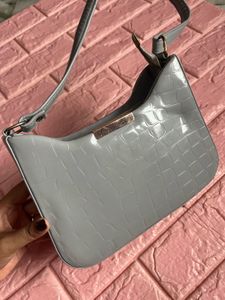 Chic Grey Croc Shoulder Bag