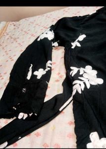 black crop top
