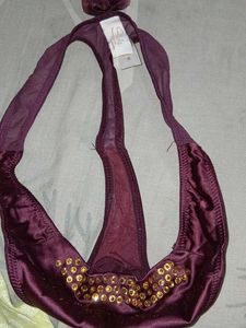 Elegant Thong with Sequins and Bow Detail