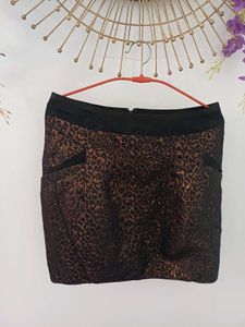 Animal Print mini skirt with pocket