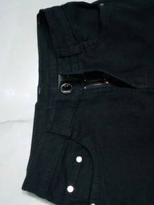 Black Capri Jeans