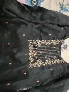 Elegant Black Embroidered Kurta