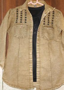 Sparkly Star Graphic Top, with jeans jacket