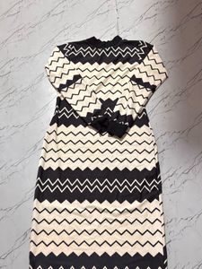 Chic Black &amp; Cream Zig Zag Midi Dress