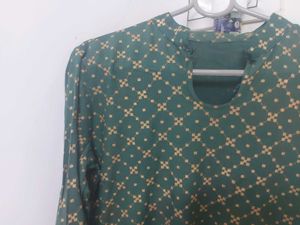 Stylish Green Printed Kurta Set
