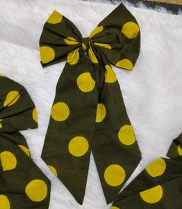 three bows