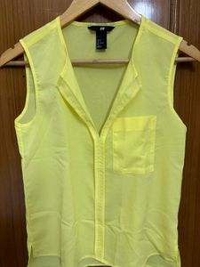 🆕H&amp;M Yellow Collared Button-Up Top