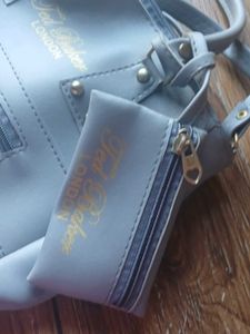 Handbag 👜 with extra pouch