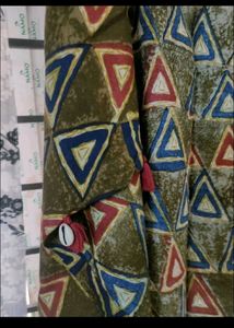 Sleeveless printed long shrug