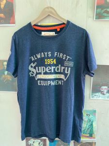 Superdry Tee. (T548)