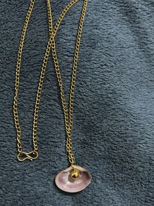 Unique Shell Pendant Necklace