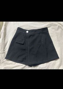 Chic Black Skort with Contrast Stitching