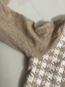 Stylish Houndstooth Knit Cardigan