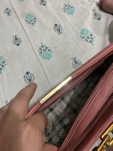 Chic Pink Shoulder Bag with Gold Chain