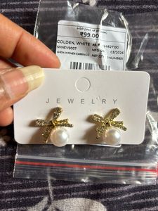 Sparkly Bow Pearl Earrings